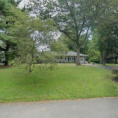 28 Brook Dr, Hillsborough, NJ 08844