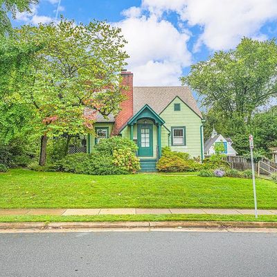 2814 Summerfield Rd, Falls Church, VA 22042