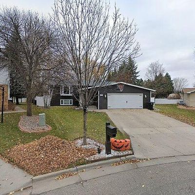 3316 Crown Cv, Grand Forks, ND 58201