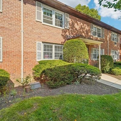 34 B Lakeside Dr, Millburn Twp., NJ 07041