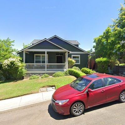 340 Hemlock Ln, Ashland, OR 97520