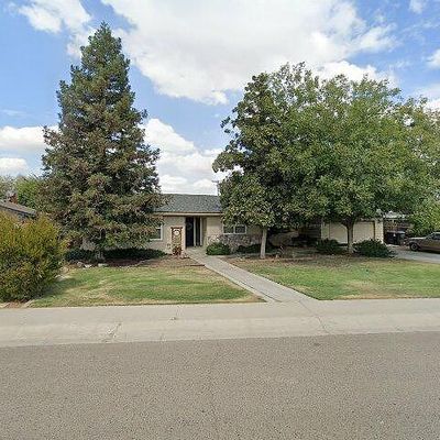 3418 W Howard Ave, Visalia, CA 93277