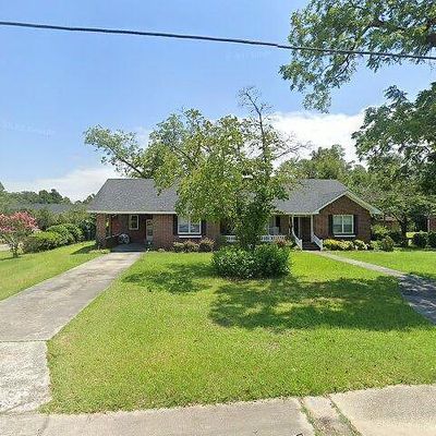 345 Hampton St, Elloree, SC 29047