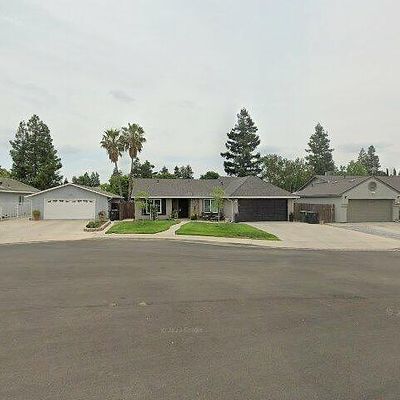 347 Brisk Ct, Waterford, CA 95386