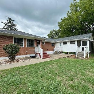 348 Lucy St, Appomattox, VA 24522