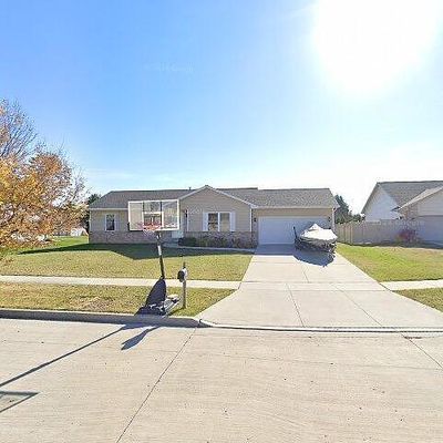 349 Woodridge Pl, Manitowoc, WI 54220