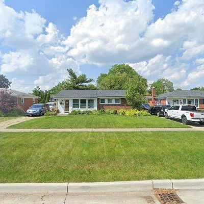 35464 W Chicago St, Livonia, MI 48150