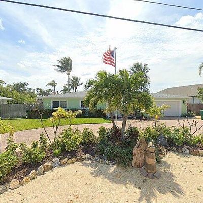 36 W Point Dr, Cocoa Beach, FL 32931