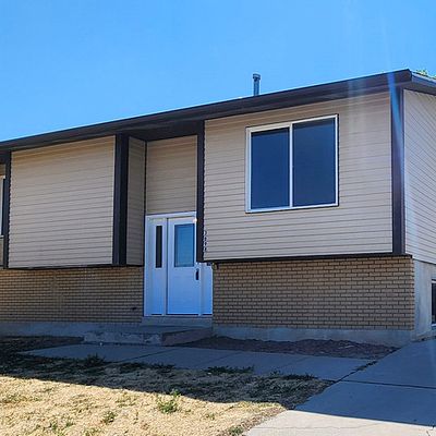 3698 S Lasso Loop Cir, Magna, UT 84044