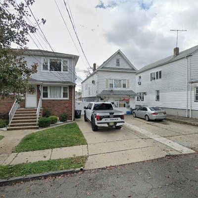 33 Bryant Pl, Lodi, NJ 07644