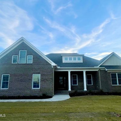 400 Donald Dr, Winterville, NC 28590