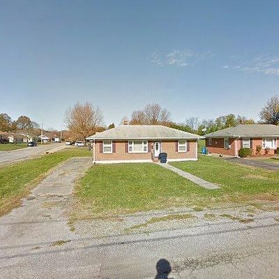 402 Fugate Rd Ne, Roanoke, VA 24012