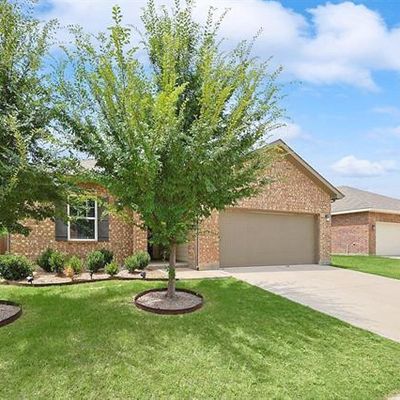 405 Waterline Dr, Crowley, TX 76036