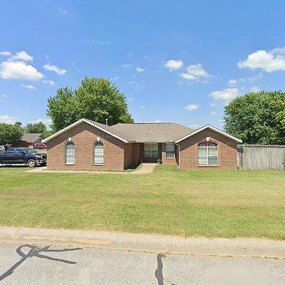 411 Walker St, Centerton, AR 72719