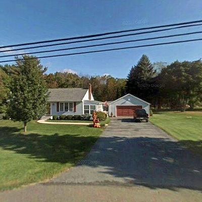 4208 Wood Dr, Walnutport, PA 18088