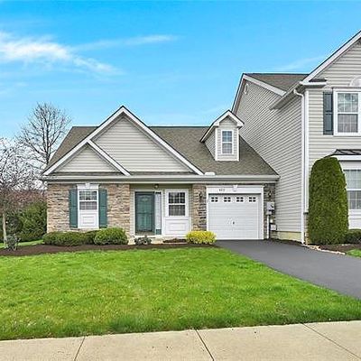 422 Harvest Dr, Blandon, PA 19510