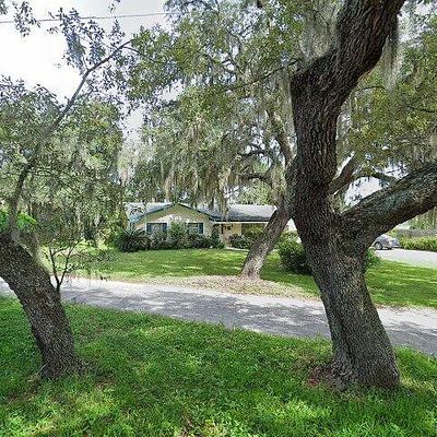 37201 Oak Ln, Umatilla, FL 32784