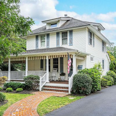 39 Grange Ave, Fair Haven, NJ 07704