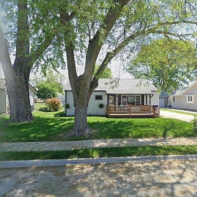 3907 69 Th St, Urbandale, IA 50322