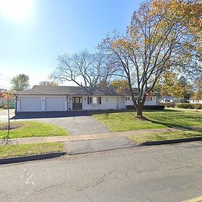 397 Green Manor Ter, Windsor Locks, CT 06096