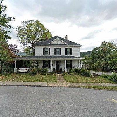 476 Walnut Ave, Waynesboro, VA 22980