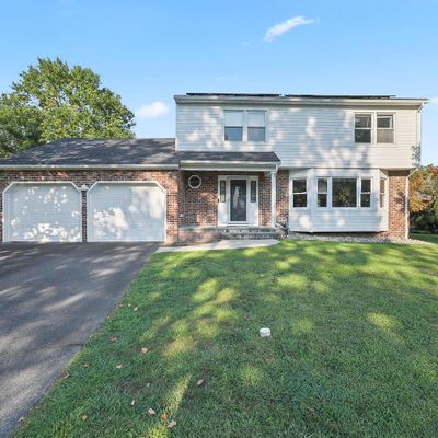 49 Liberty Dr, Dayton, NJ 08810