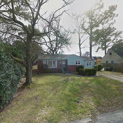 4913 Clover St, Virginia Beach, VA 23462