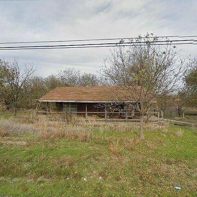 493 Jackson Ln, China Spring, TX 76633