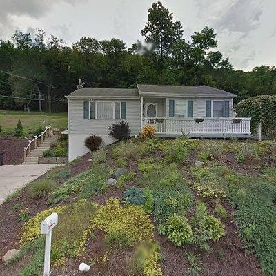 496 E Bacon St, Pottsville, PA 17901