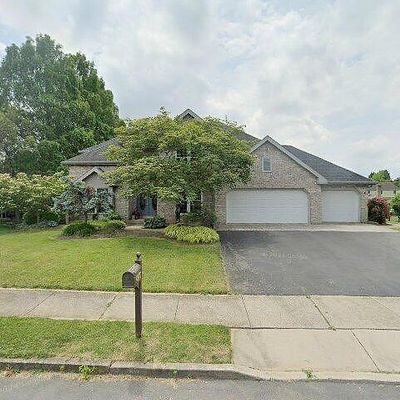 4976 Meadow Ln, Macungie, PA 18062