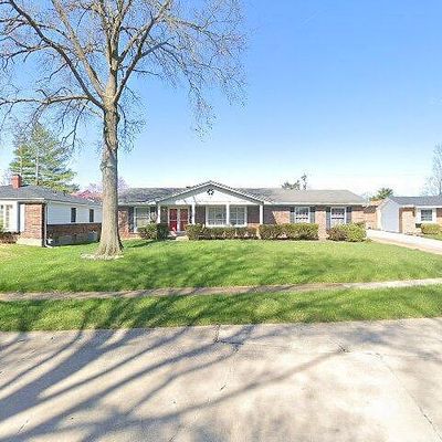 5 Cantabrian Ct, Florissant, MO 63033