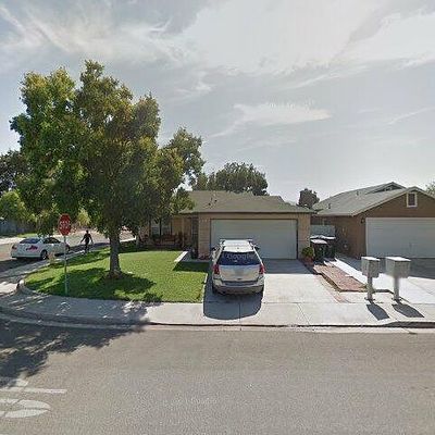 501 Bennett Dr, Patterson, CA 95363