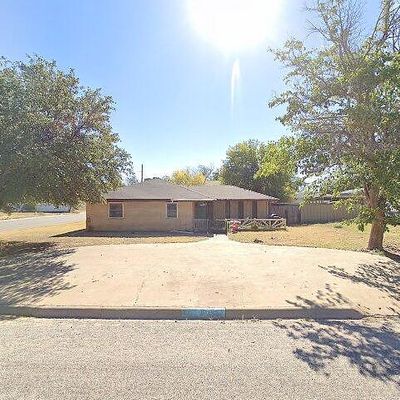 501 W Broadway St, Stanton, TX 79782