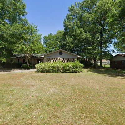 508 Forest Lake Dr, Warner Robins, GA 31093