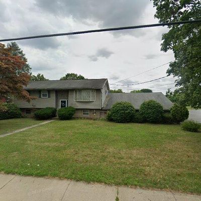 514 E Main St, Bath, PA 18014