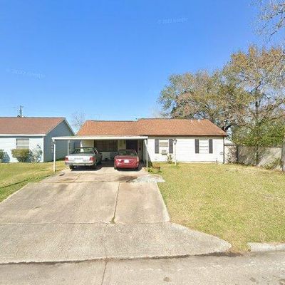 515 Bertloma St, Pasadena, TX 77502