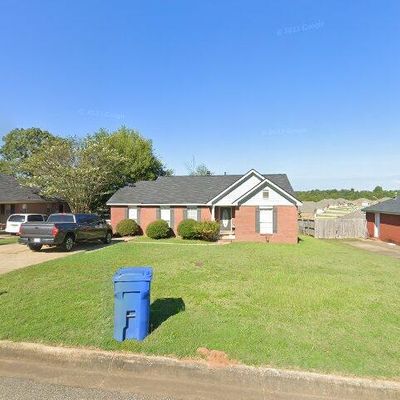 515 Mt Airy Dr, Prattville, AL 36067