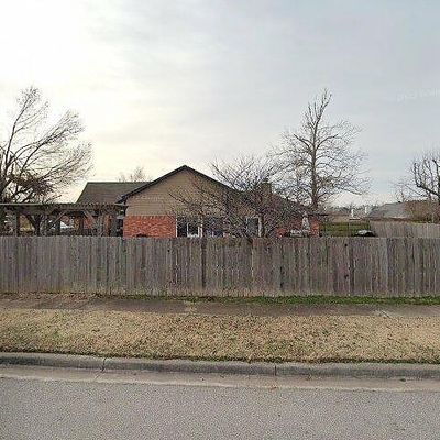 516 Winston Dr, Norman, OK 73072