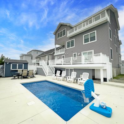 46 Heald Rd, Brigantine, NJ 08203