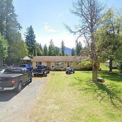 46624 Giles Rd, Darrington, WA 98241