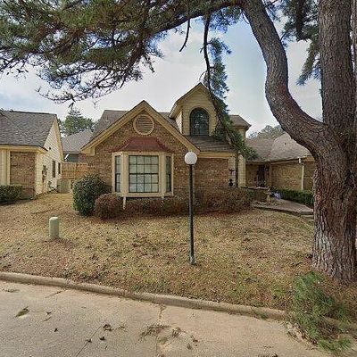 5745 Golden Oaks Dr, Tyler, TX 75703