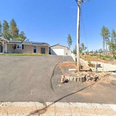 5900 Oakmore Dr, Paradise, CA 95969