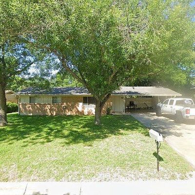 6 Gillen Ct, Lampasas, TX 76550