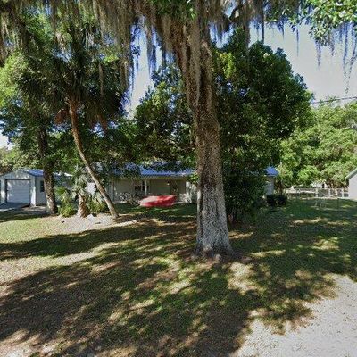 604 2 Nd Ave, Welaka, FL 32193