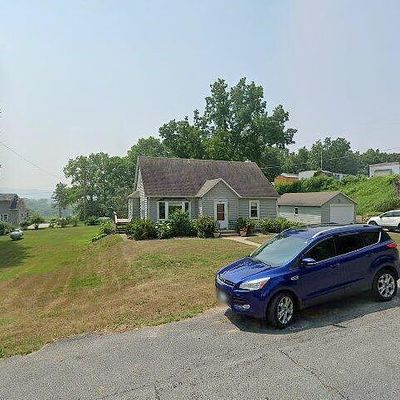 611 Ash St, Hokah, MN 55941