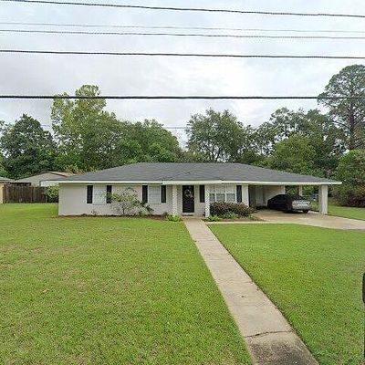 615 Mitchell St, Headland, AL 36345