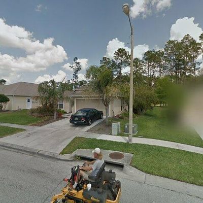 5526 Braddock Dr, Zephyrhills, FL 33541