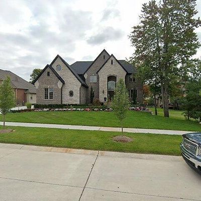 55370 Whispering Hills Dr, Shelby Township, MI 48316