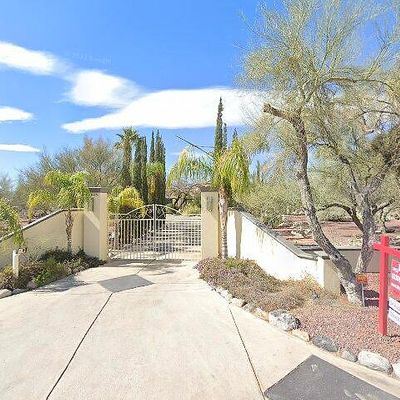 6675 N Casas Adobes Rd, Tucson, AZ 85704