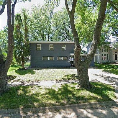 671 3 Rd Pl Se, Mason City, IA 50401